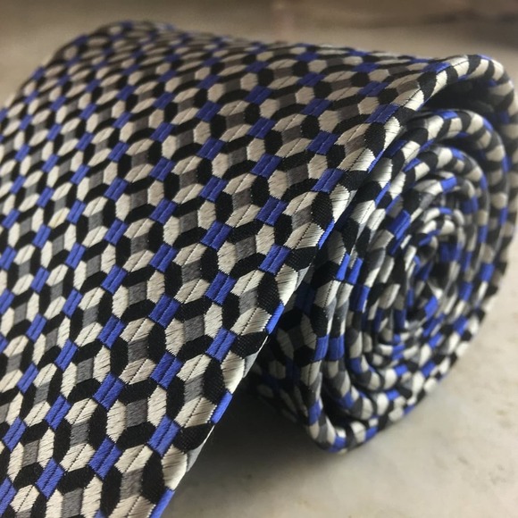 GEOFFREY BEENE SILK TIE - Picture 13 of 13